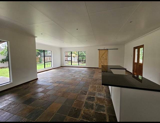 3 BEDROOM HOUSE FOR SALE IN ASTON MANOR